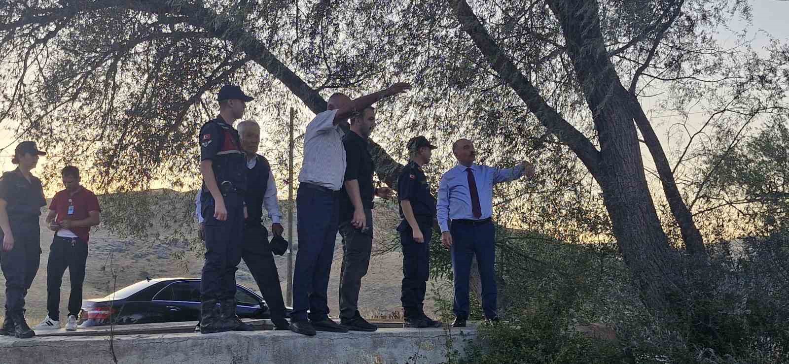 Çorum Valisi Çalgan, yangın bölgesinde incelemelerde bulundu 