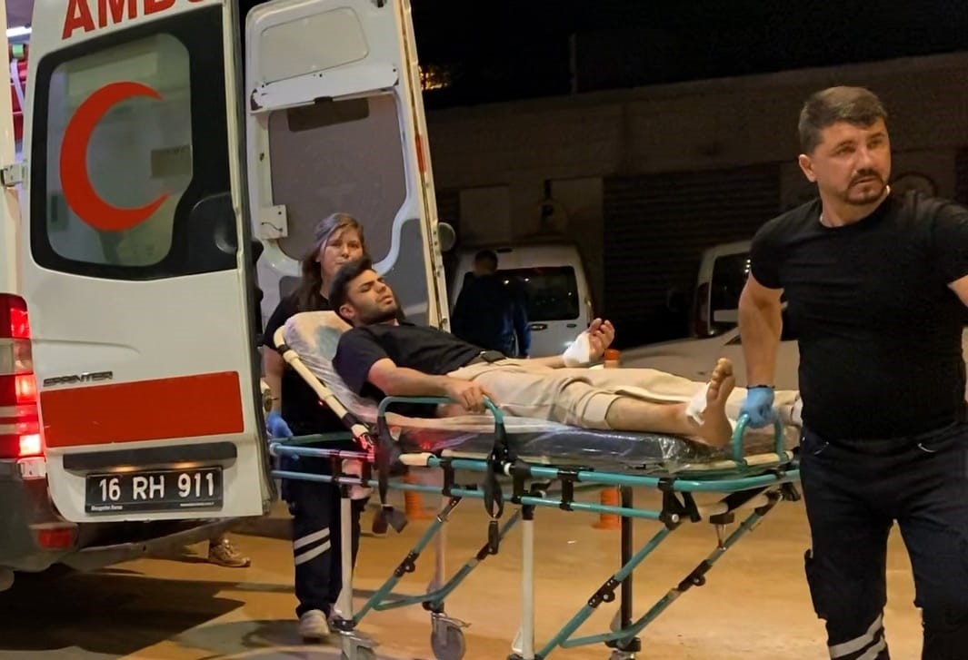 Bursa’da motosikletler çarpıştı: 4 yaralı 