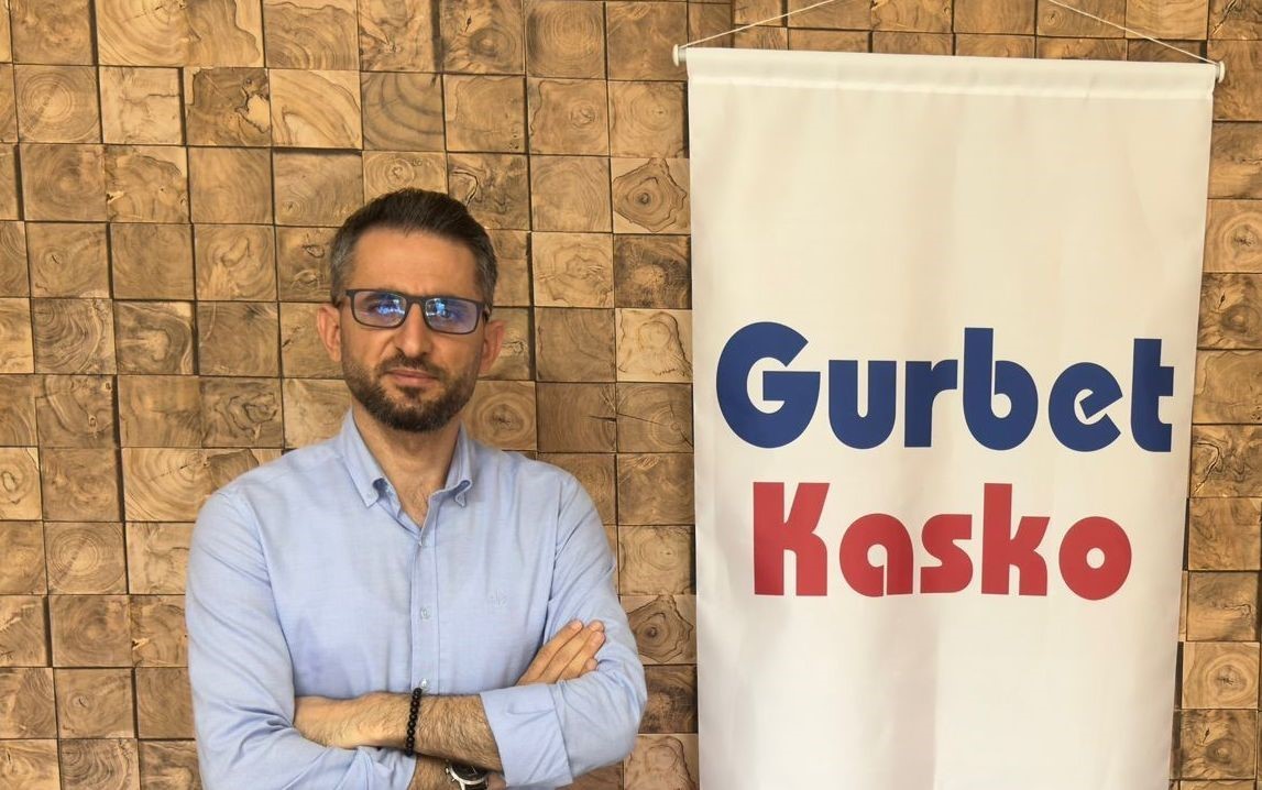 Sınır kapısında sıra beklemeye son: Gurbetçiler artık 1 dakikada sigorta yaptırıyor