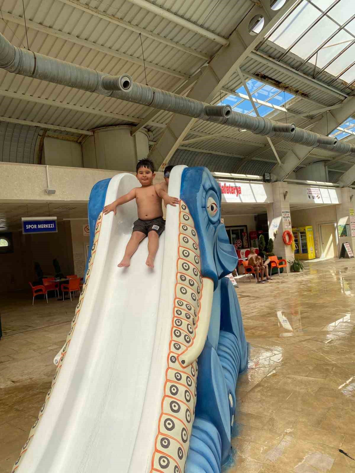 Gediz Belediyesi’nden öğrencilere aquapark sürprizi 