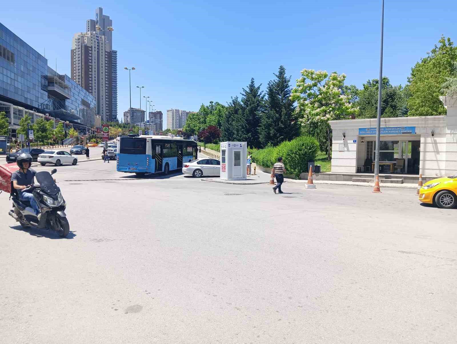 Vale ile otobüs şoförünün demir çubuklu kavgası kamerada