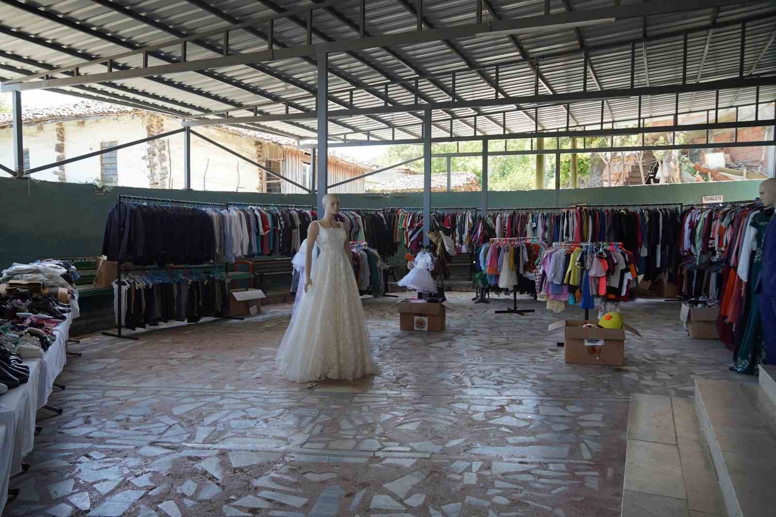 Gezici mağaza kırsalda yüzleri güldürdü 