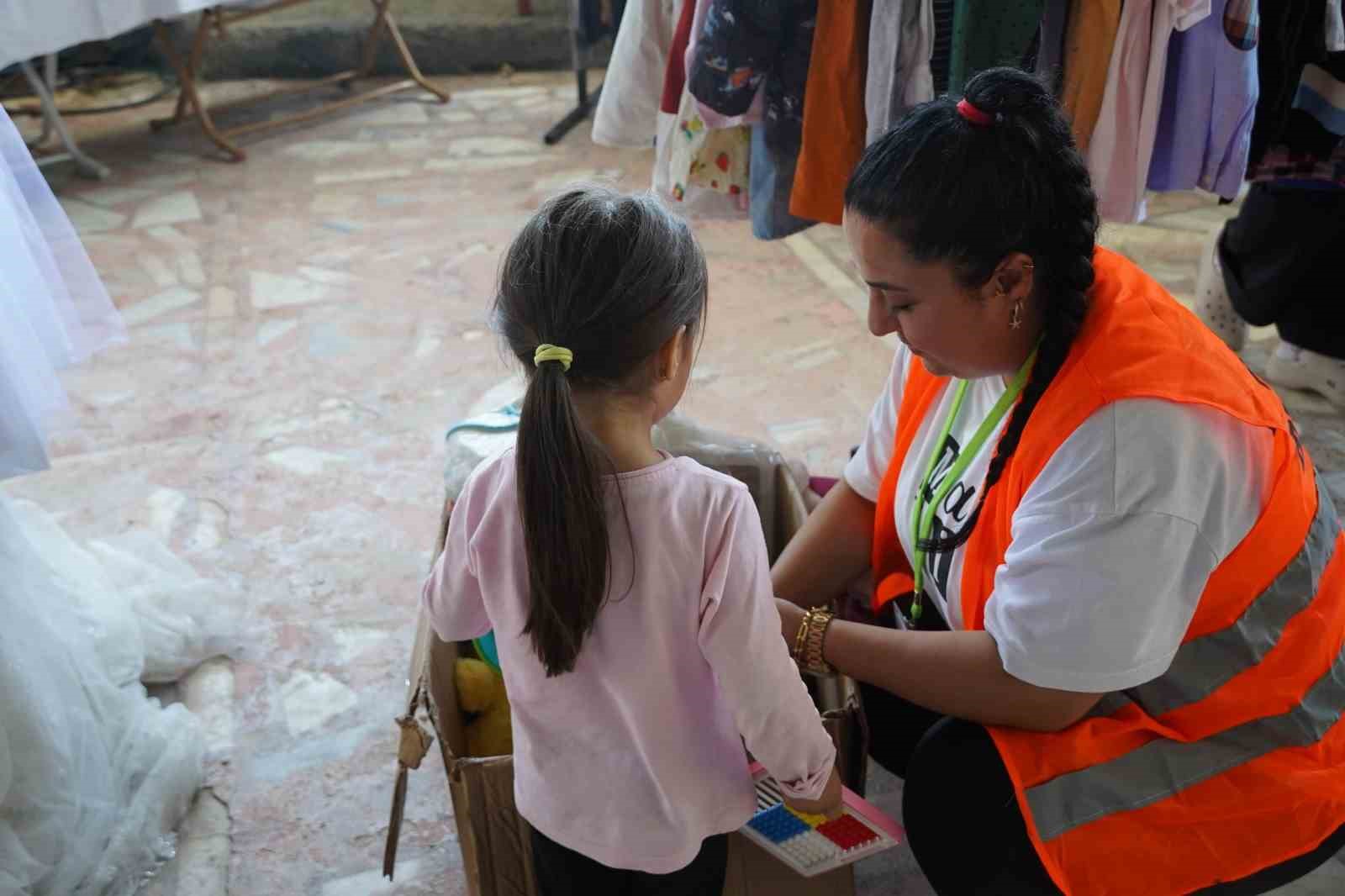 Gezici mağaza kırsalda yüzleri güldürdü 