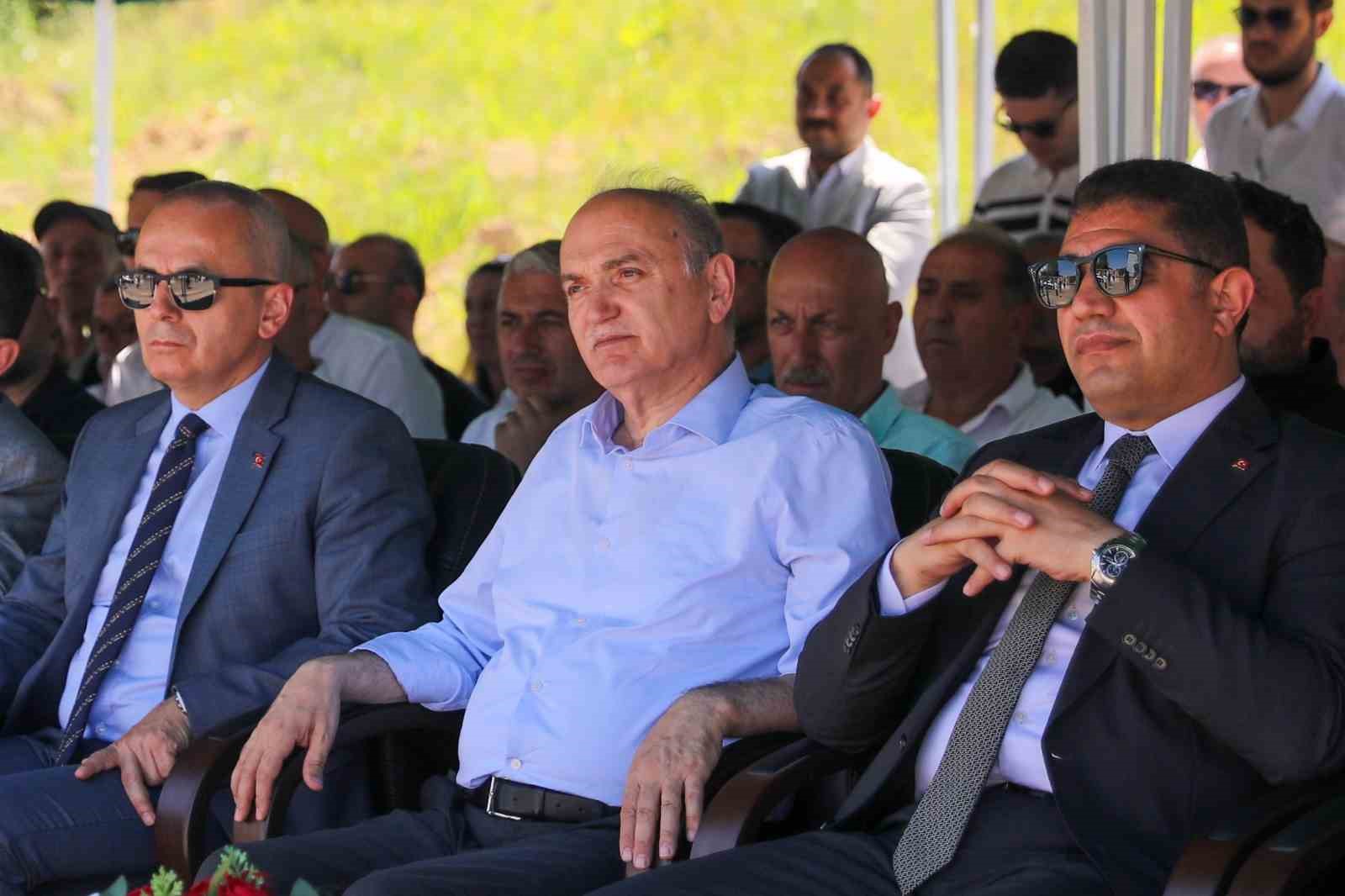 Akçakoca Demir Çelik İhtisas OSB hizmet binası törenle açıldı 