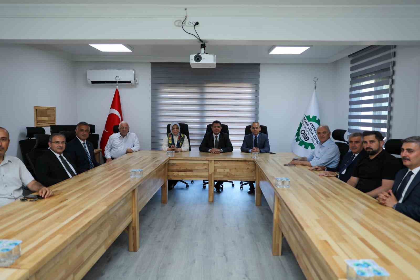 Akçakoca Demir Çelik İhtisas OSB hizmet binası törenle açıldı 
