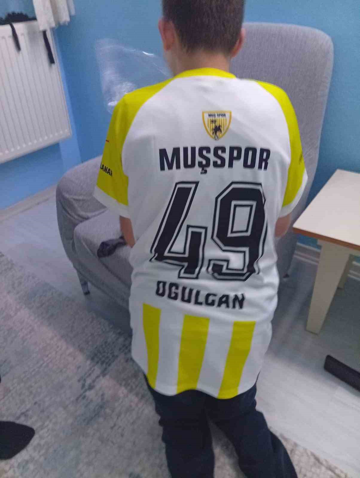 Muşlu Ses Sanatçısı Furkan Dilanar sözünü tuttu 