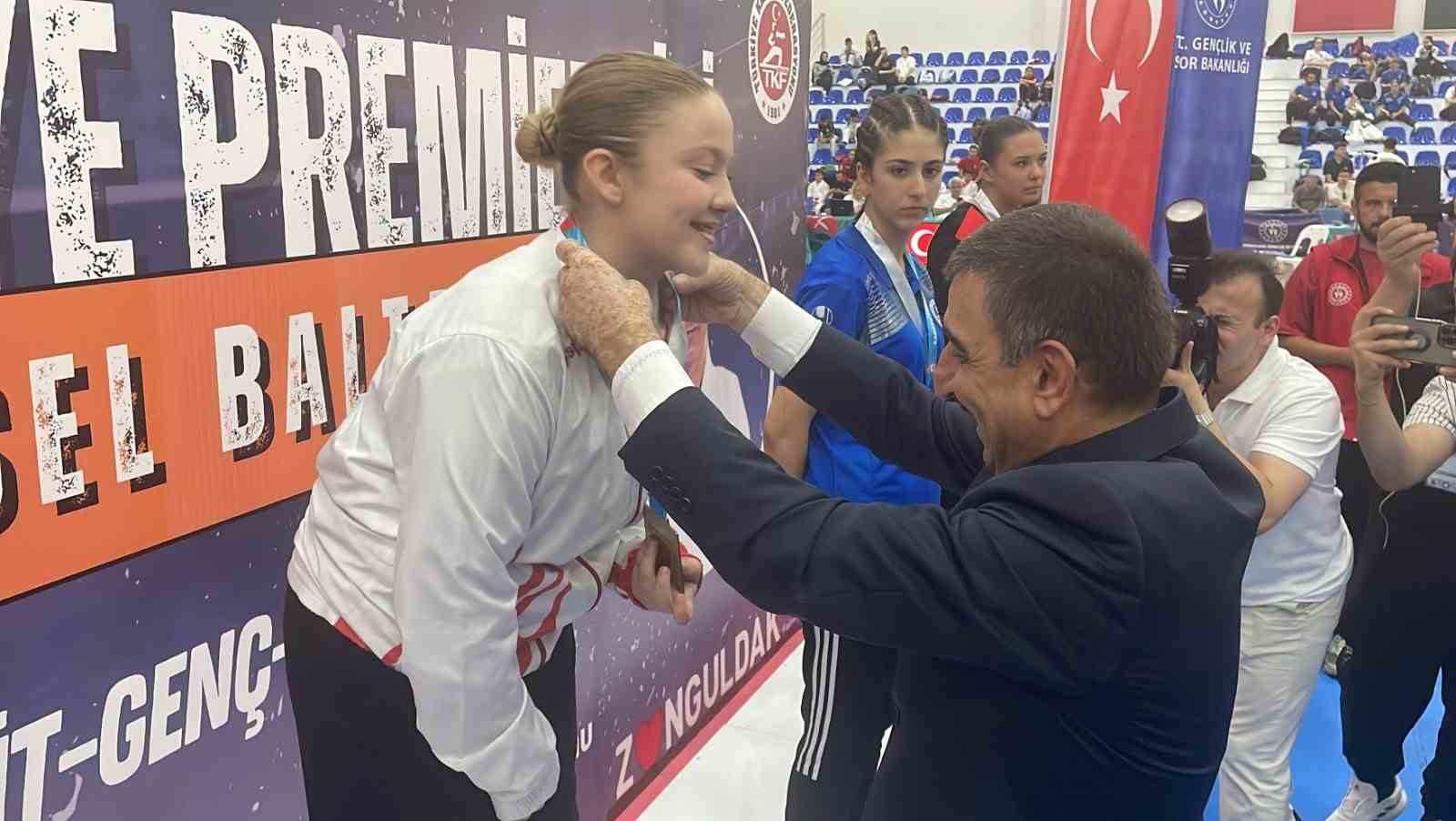 Karate Premier Ligi heyecanı Zonguldak’ta başladı 