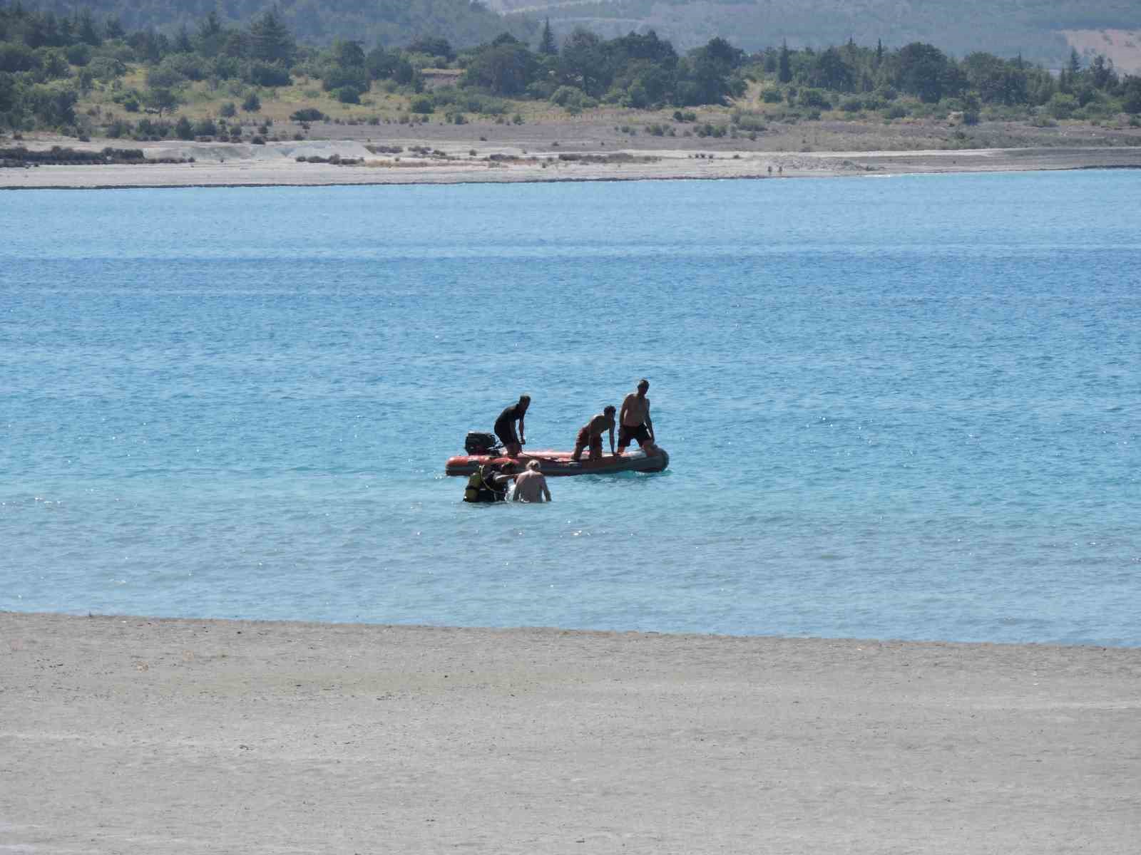 Salda Gölü’nde can pazarı: Genç kız ölümle burun buruna geldi 