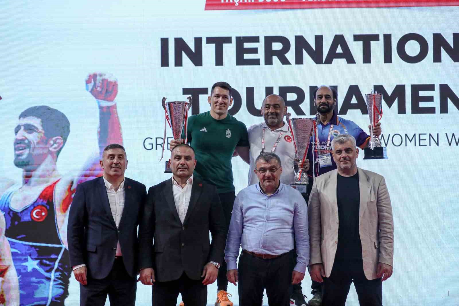 Uluslararası Yaşar Doğu, Vehbi Emre ve Hamit Kaplan Güreş Turnuvası’nda ikinci gün sona erdi 