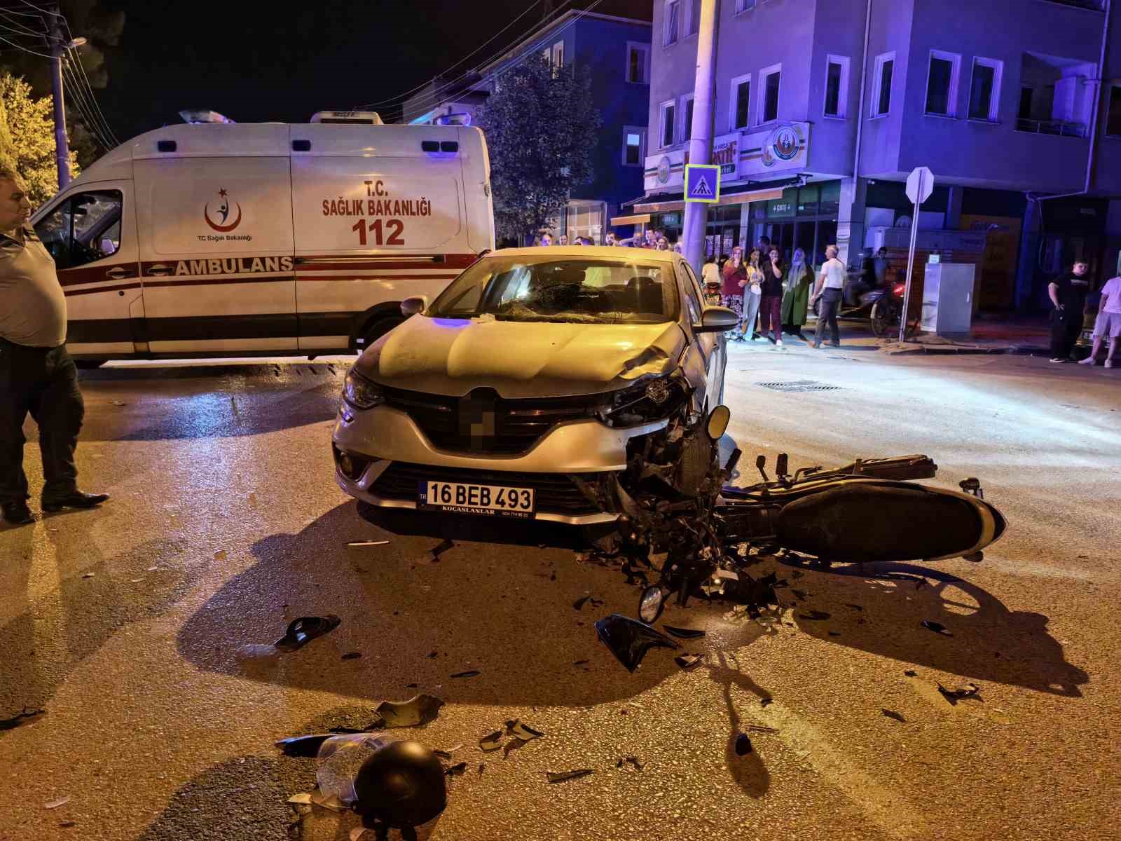 Otomobil ile motosiklet çarpıştı: 1 ağır yaralı 