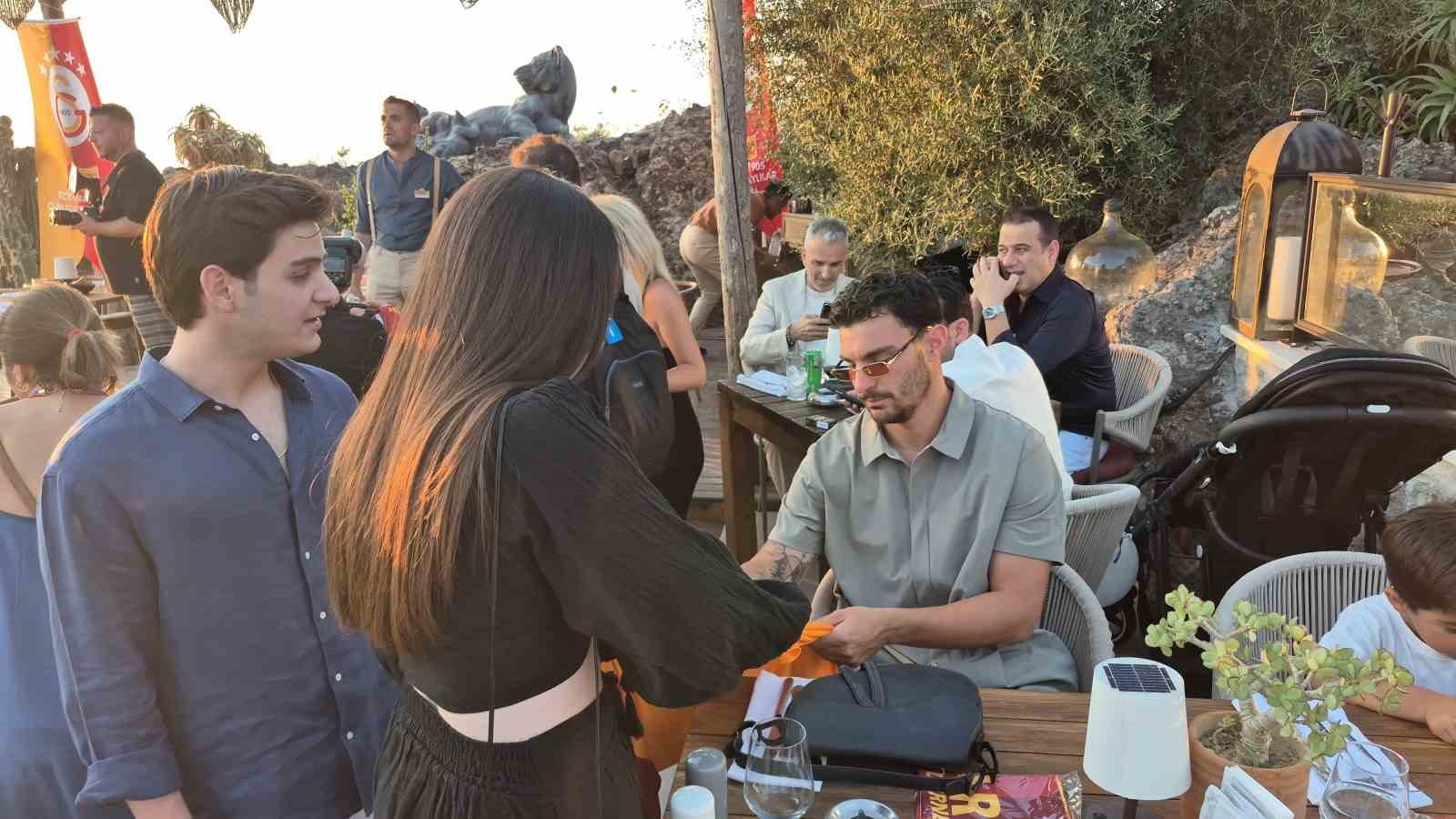 Dursun Özbek: 