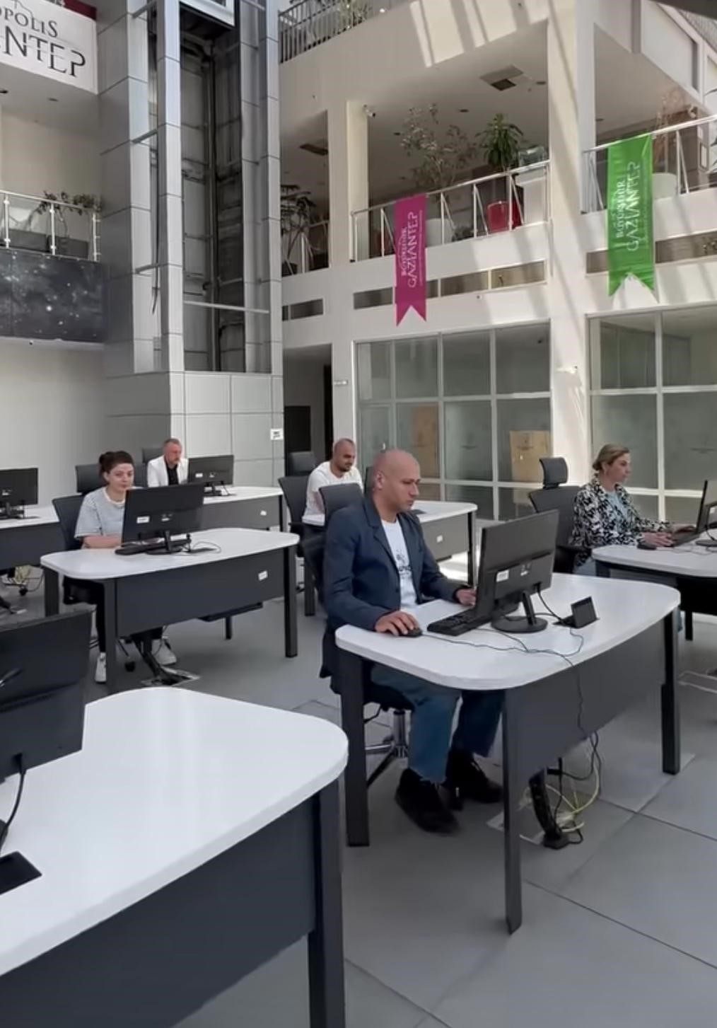 Türkiye’nin ilk yapay zeka destekli çağrı merkezi Gaziantep’te 