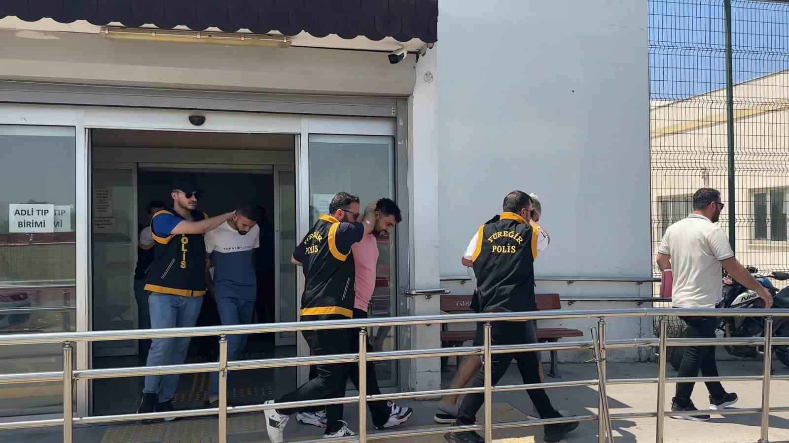Adana’da muhtarı darbeden şüpheliler tutuklandı 