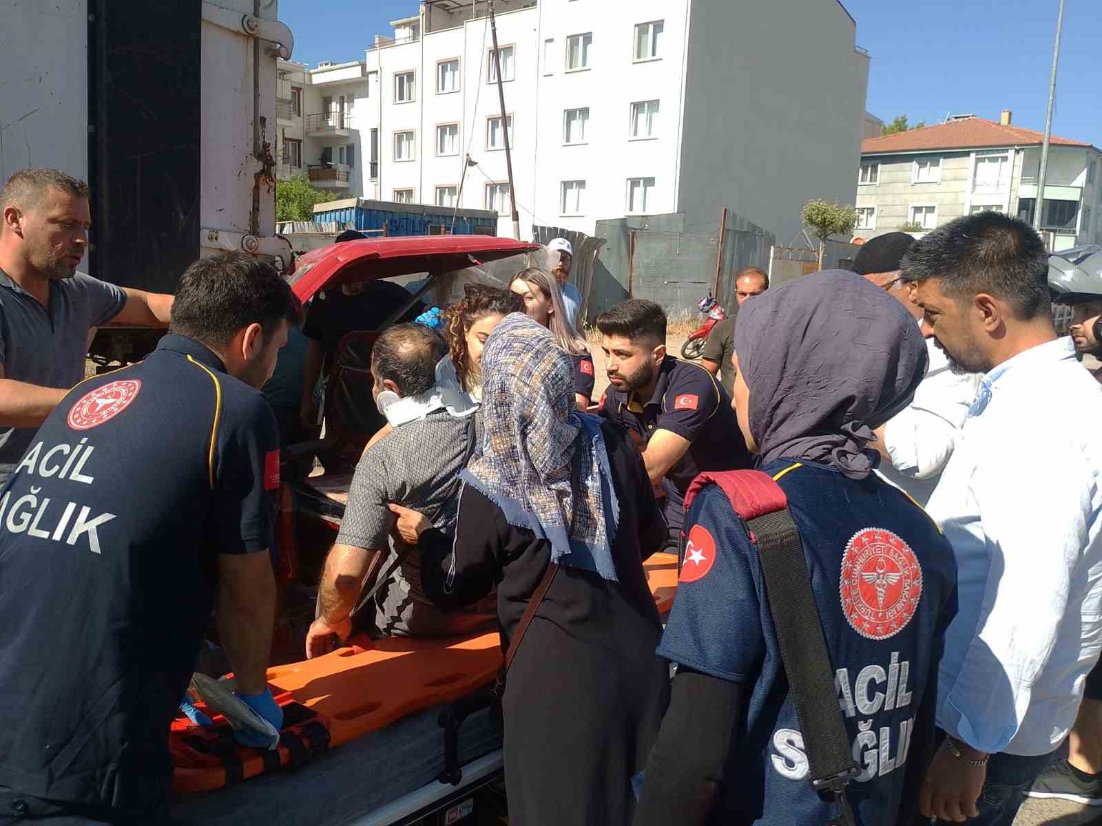 Elektrikli motosiklet tır dorsesine çarptı: 1 yaralı 