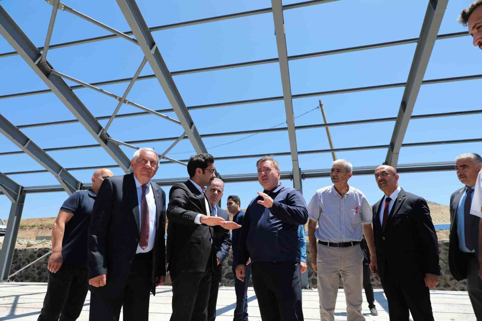 Vali Aydoğdu, Refahiye’de 