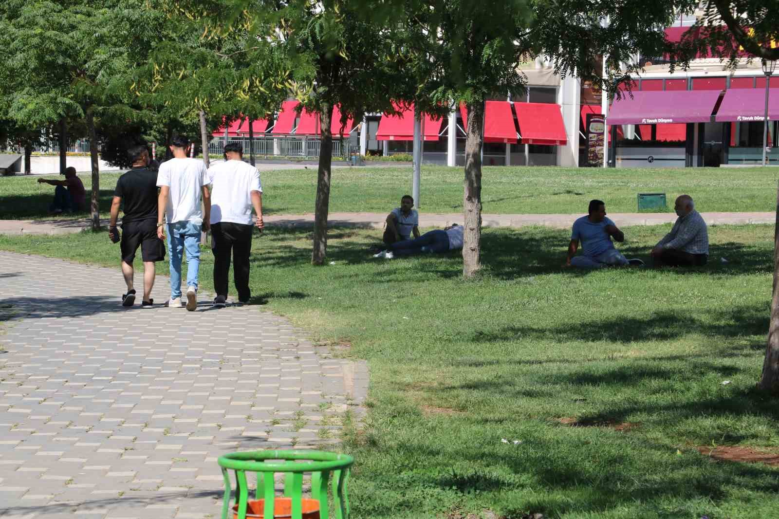 Şanlıurfa’da termometreler 52 dereceyi gösterdi 