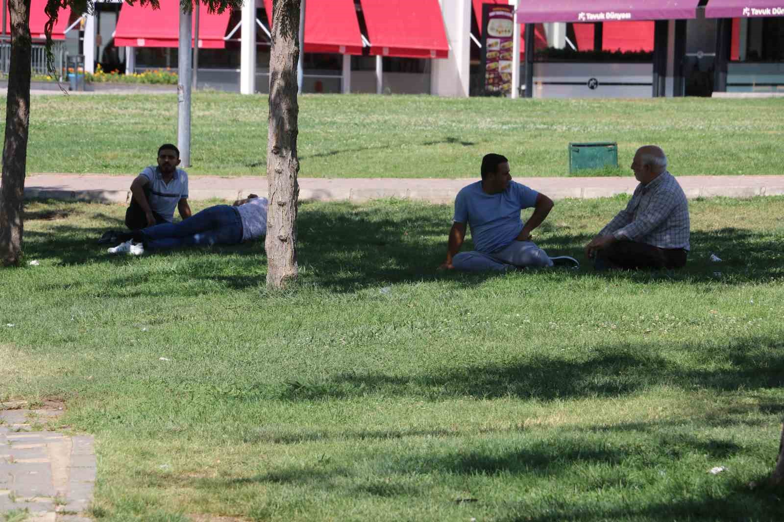 Şanlıurfa’da termometreler 52 dereceyi gösterdi 