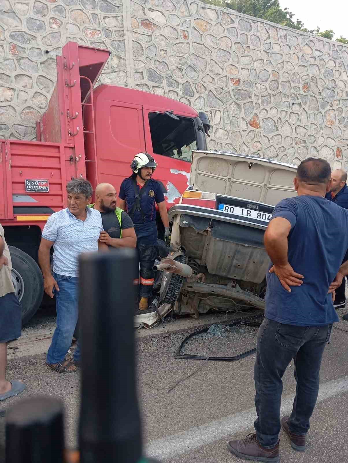 Osmaniye’de tır ile otomobilin karıştığı kazada 1 kişi hayatını kaybetti 