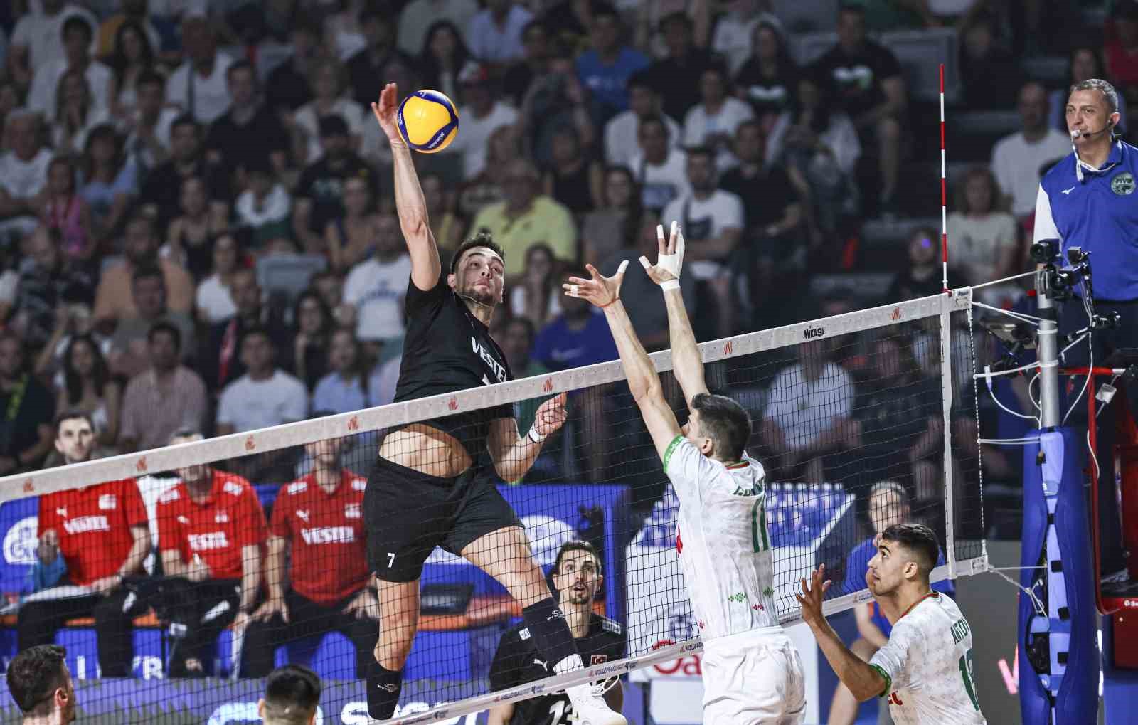 A Milli Erkek Voleybol Takımı, Bulgaristan’ı 3-0 mağlup etti 