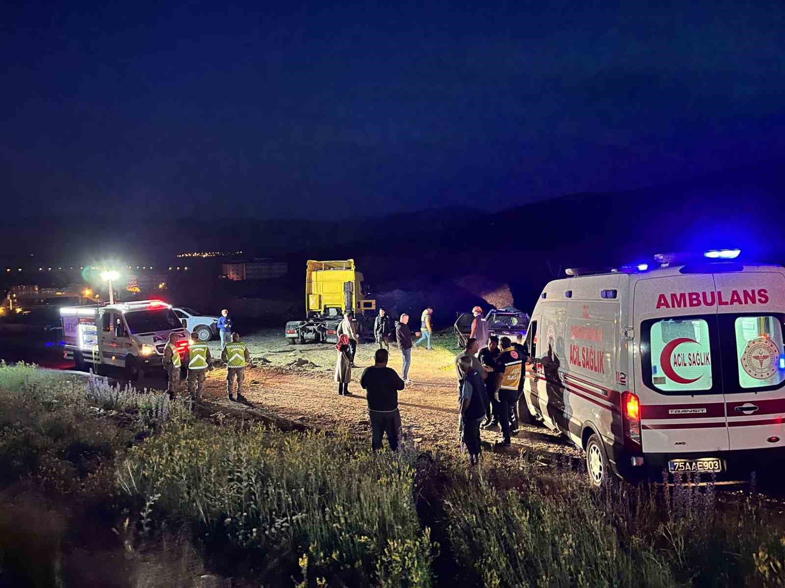 Çıldır’da trafik kazası: 2 ölü, 1 yaralı