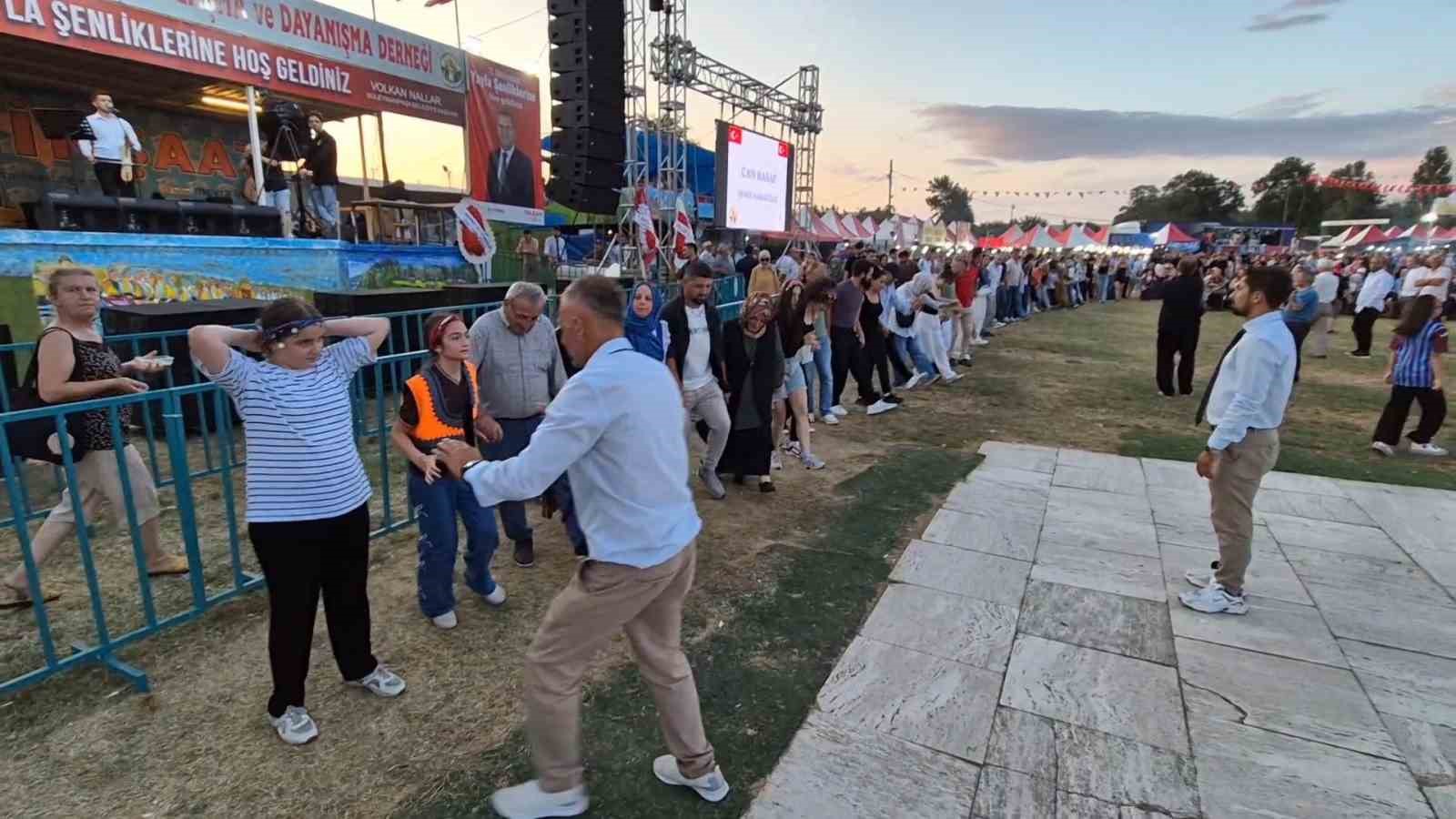 Tekirdağ’da 1 kilometrelik horon kuyruğu 