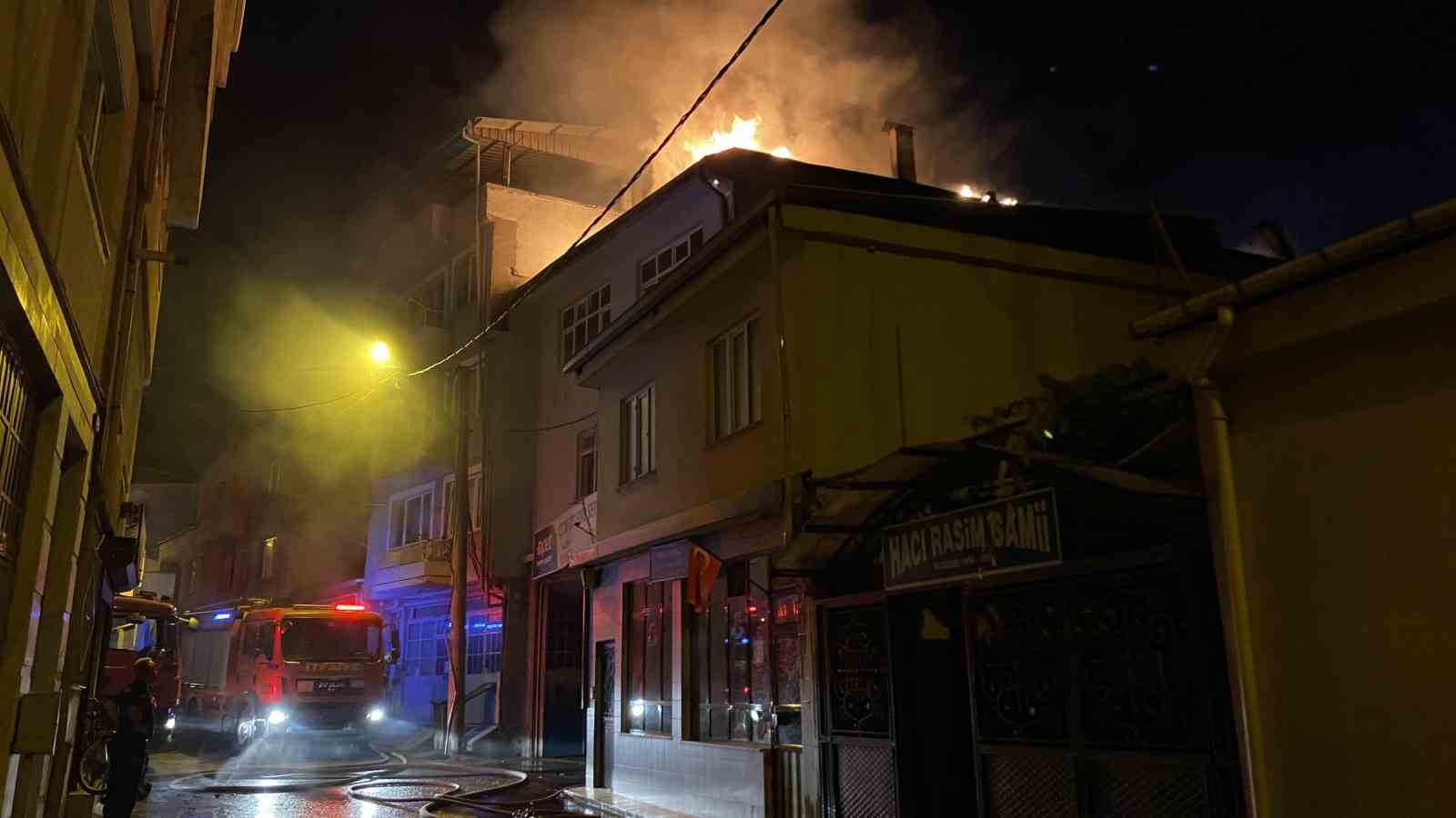 Bursa’da oto tamirhanesinde yangın 