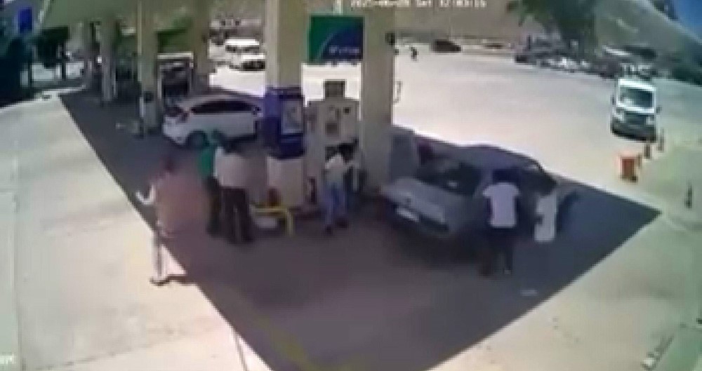 Deprem gibi hissettiren dinamitle patlatma paniğe neden oldu 