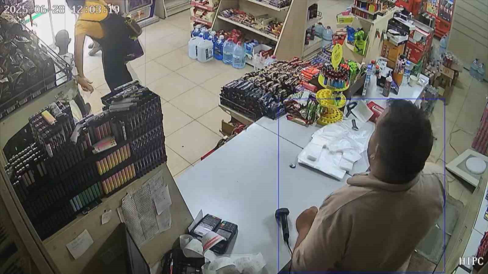 Deprem gibi hissettiren dinamitle patlatma paniğe neden oldu 