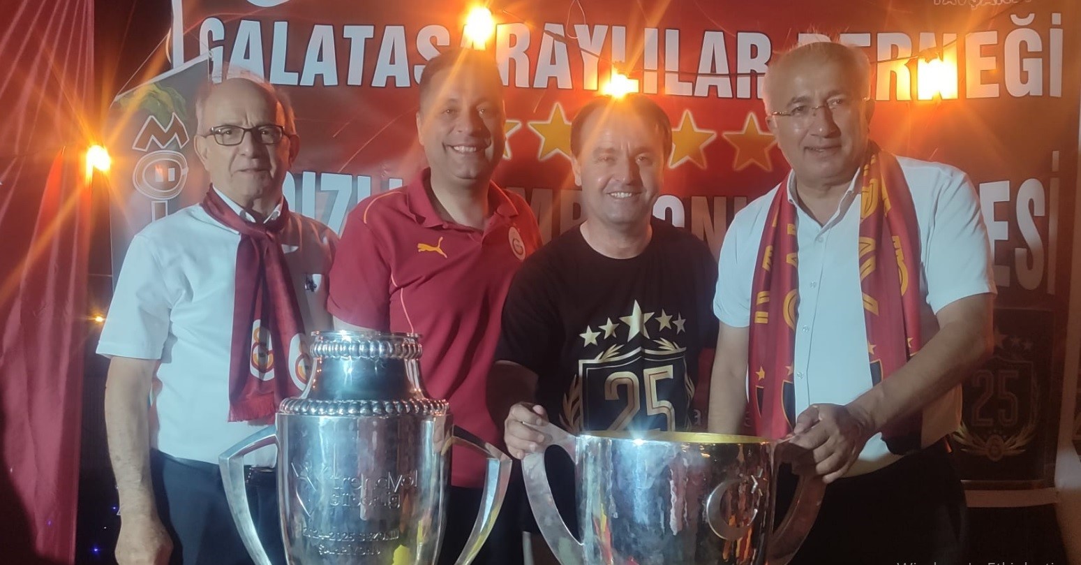 Tavşanlı’da Galatasaray’ın 25. lig şampiyonluğu coşkuyla kutlandı 