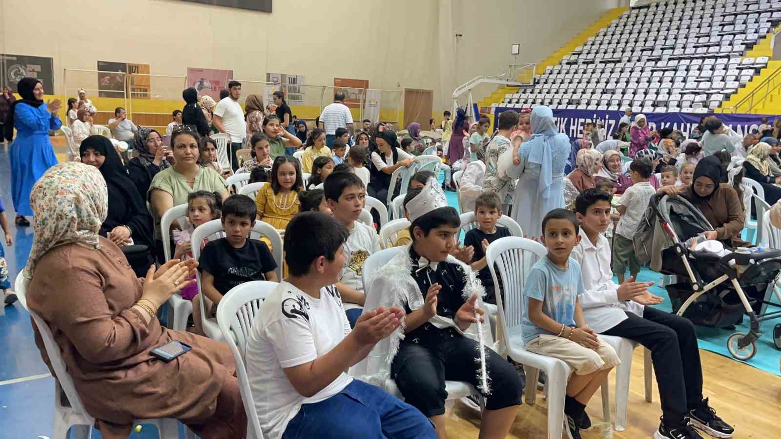 Osmaniye’de 181 çocuğa sünnet şöleni 