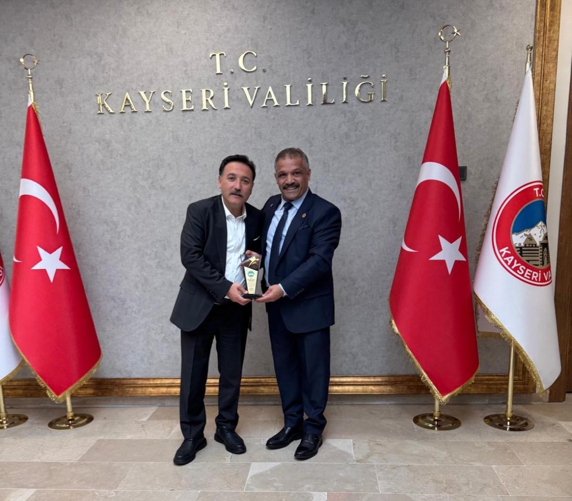 Kayseri AK-İB’i bağrına bastı 