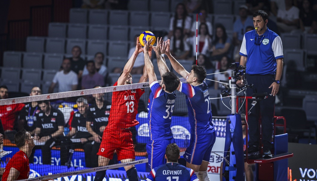 A Milli Erkek Voleybol Takımı, Fransa’ya mağlup oldu 