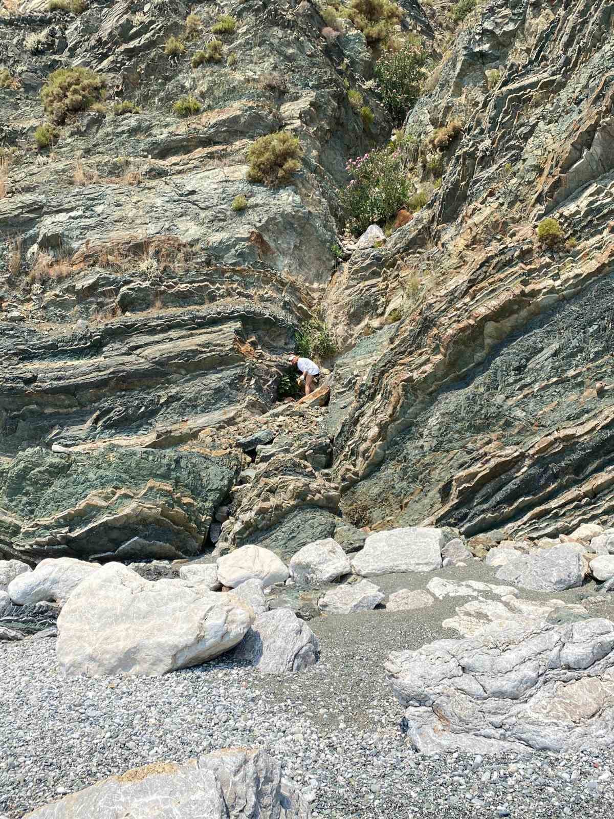 Marmaris koylarında çevre temizliği sürüyor 