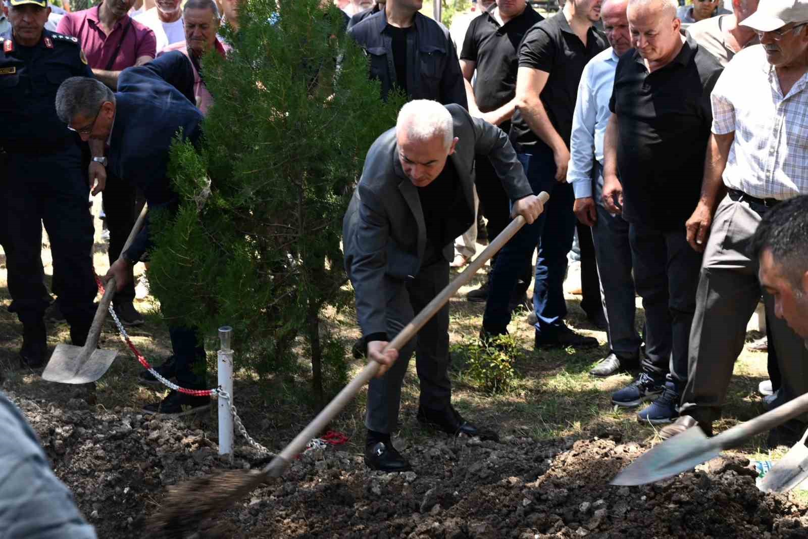 Şehit babası Babaeski’de son yolculuğuna uğurlandı 