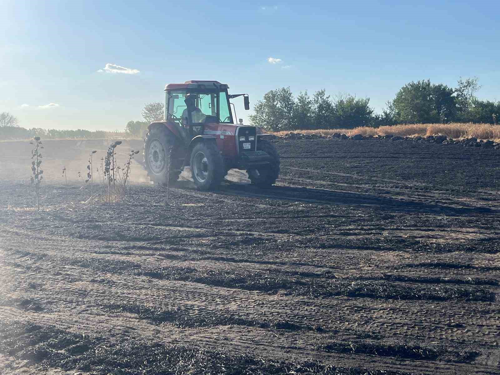Tekirdağ’da çıkan yangında bin 500 dekarlık tarım arazisi zarar gördü 