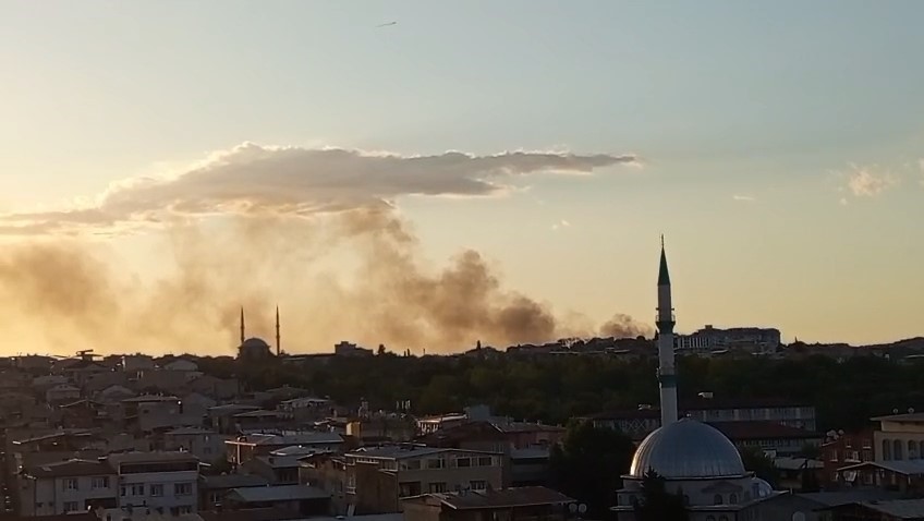 Bursa’da çöplükteki yangın şehrin her yerinden görüldü 