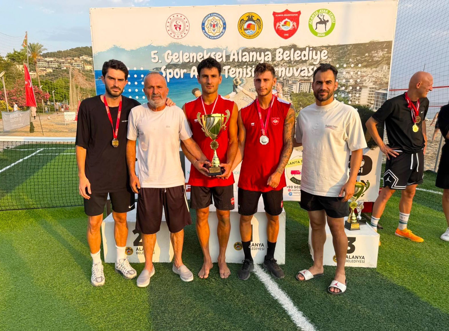 Alanya Belediyespor ayak tenisi turnuvası sona erdi 
