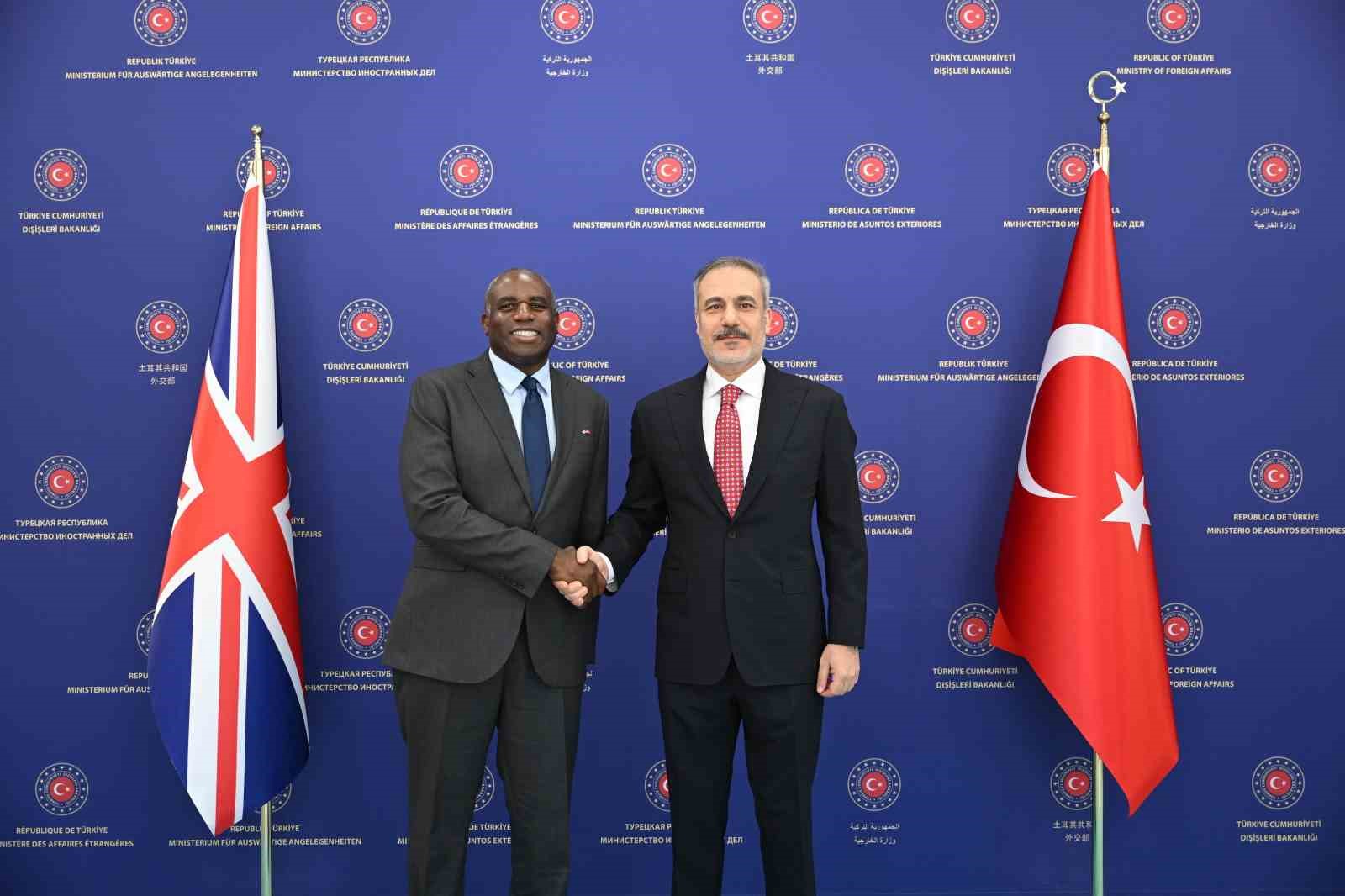 Dışişleri Bakanı Fidan, Birleşik Krallık Dışişleri Bakanı Lammy ile görüştü 