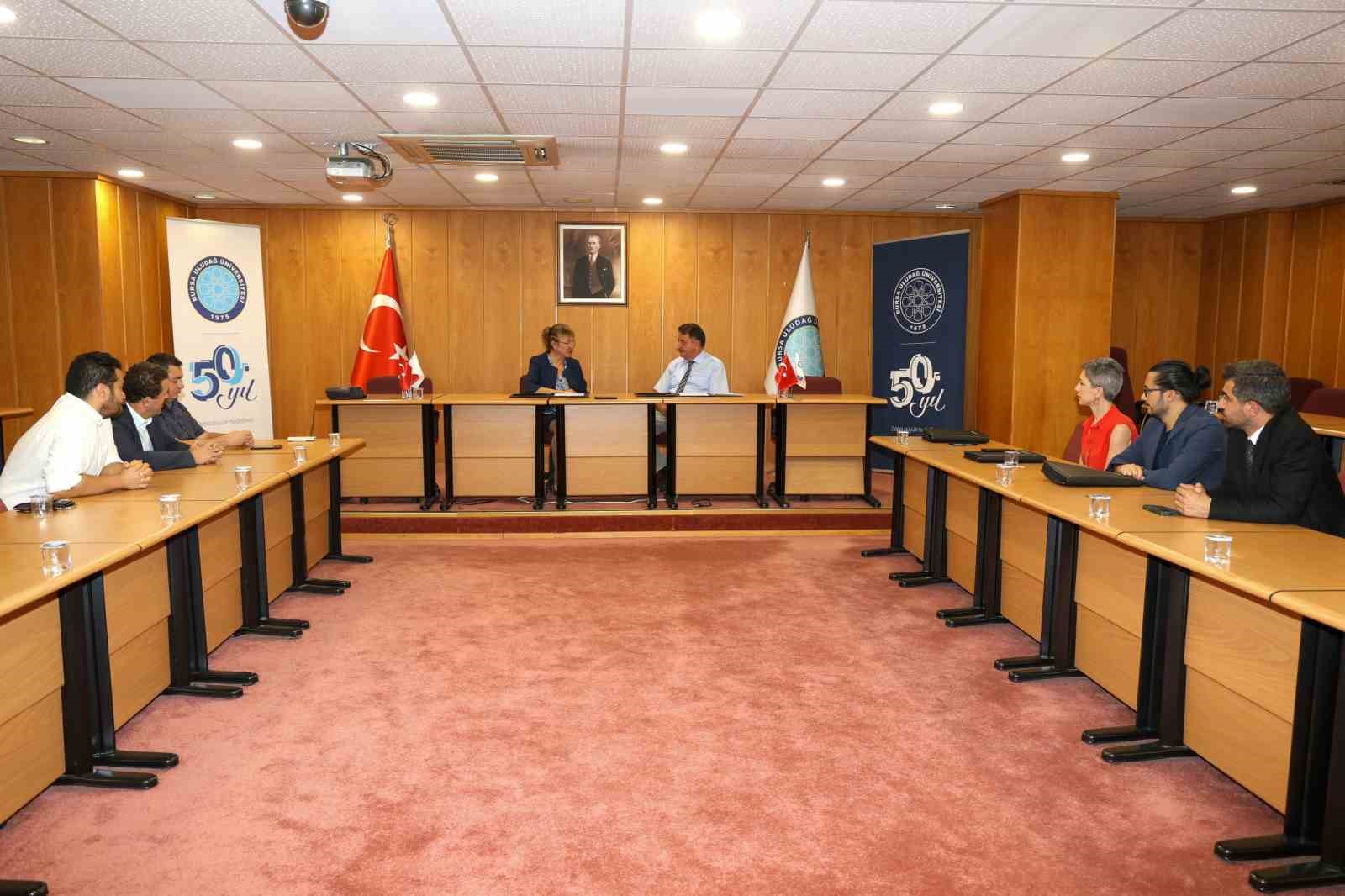 BUÜ, İstanbul Anadolu yakasındaki sanayicilerin deprem risklerini analiz edecek 