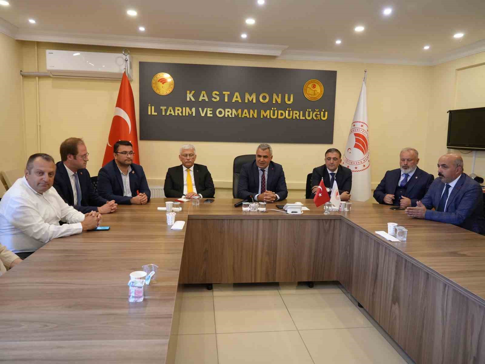 Ali Eroğlu: ’Veteriner hekimler, arzu edilen seviyede olmalılar’ 