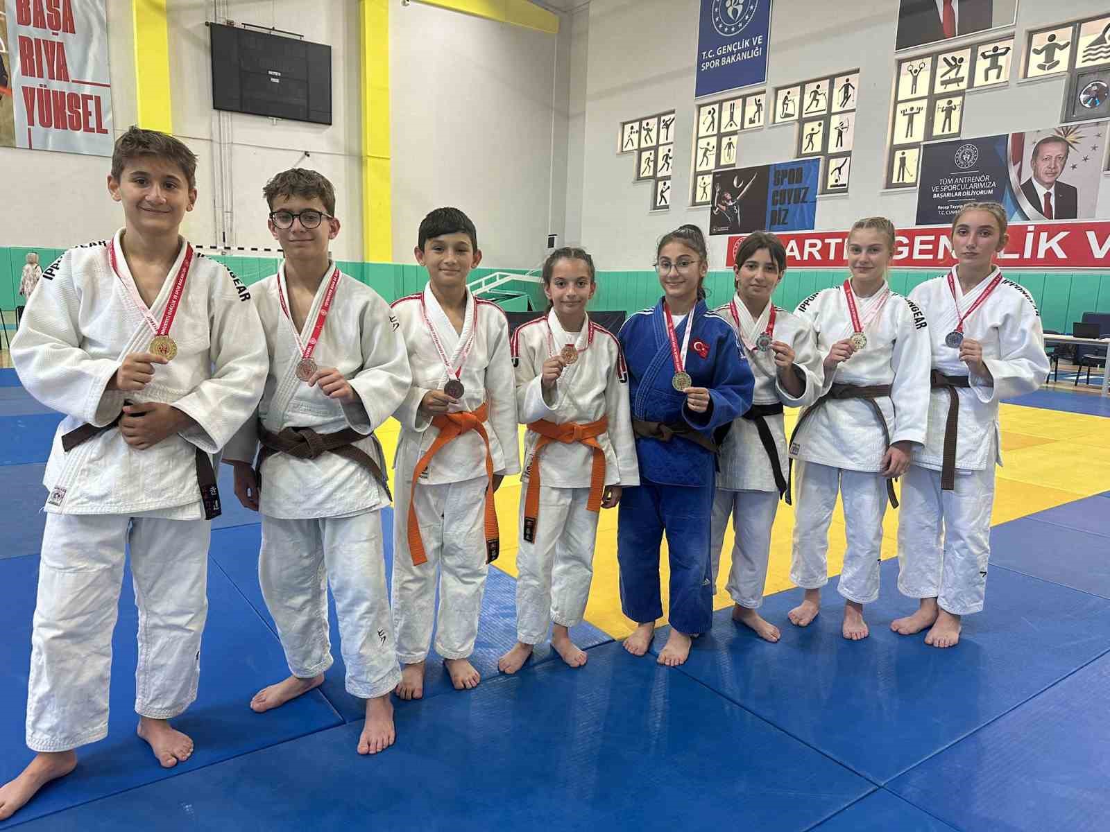 Judoda 12 madalya 