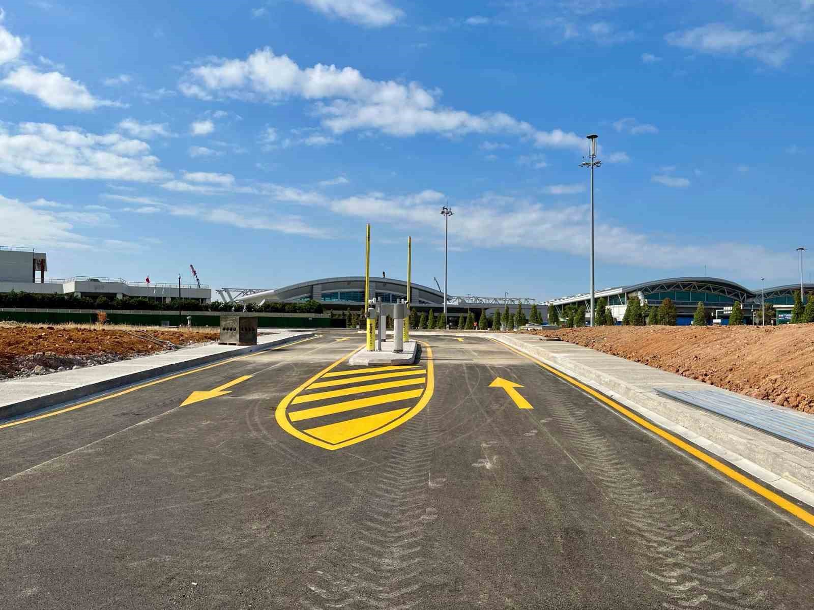 Sabiha Gökçen’de 144 araçlık yeni otopark bugün hizmete girdi 