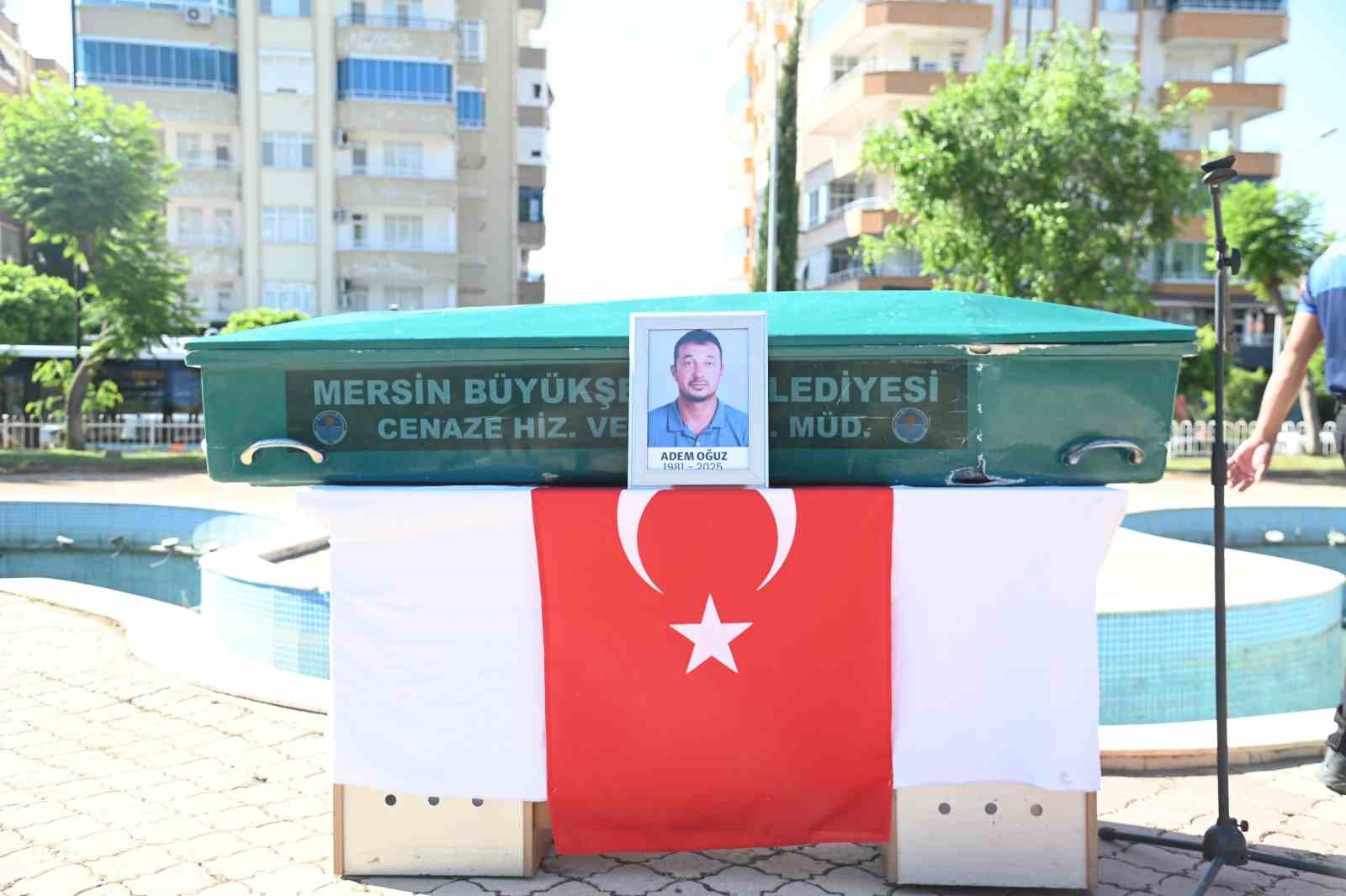Alkollü sürücünün ölümüne neden olduğu temizlik personeli toprağa verildi 