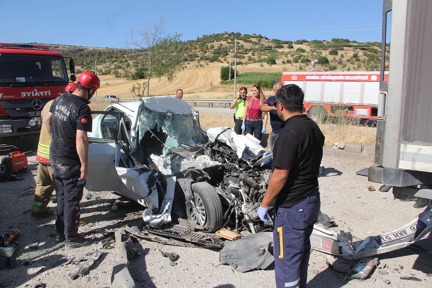 Kula’da feci kaza: Baba ve 3 çocuğu hayatını kaybetti 