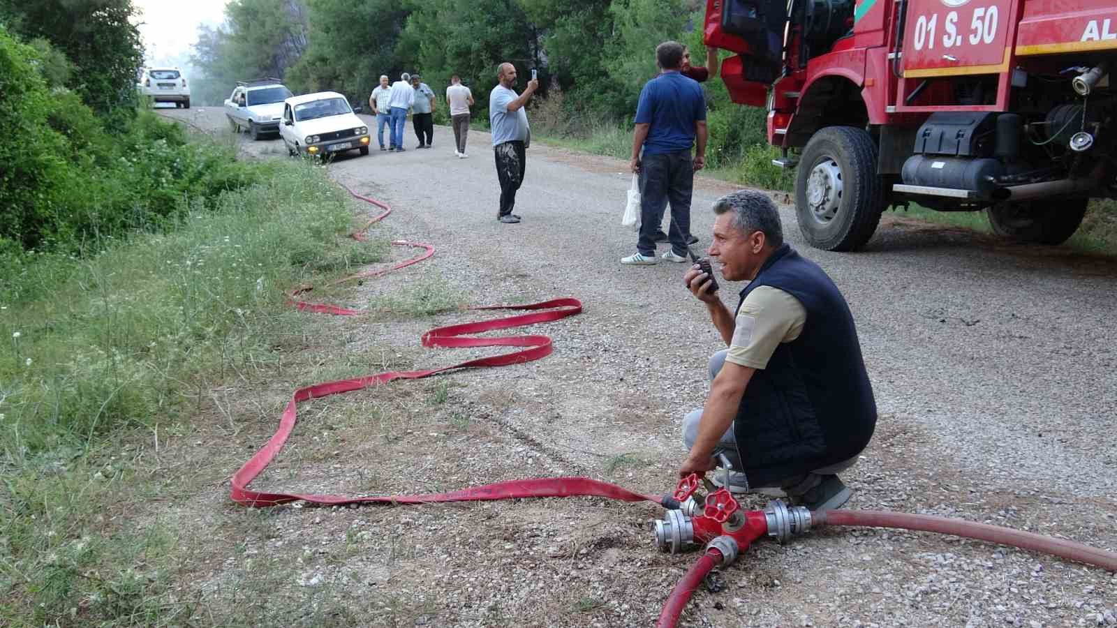 Kozan’daki orman yangını: Kimi hayvanları için, kimi de canlı yayın için hayatını tehlikeye attı 