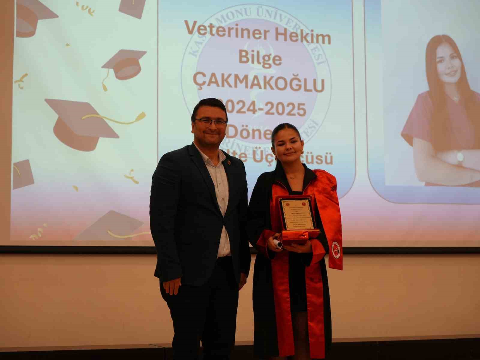 Kastamonu Üniversitesi Veteriner Fakültesi’nde mezuniyet heyecanı 