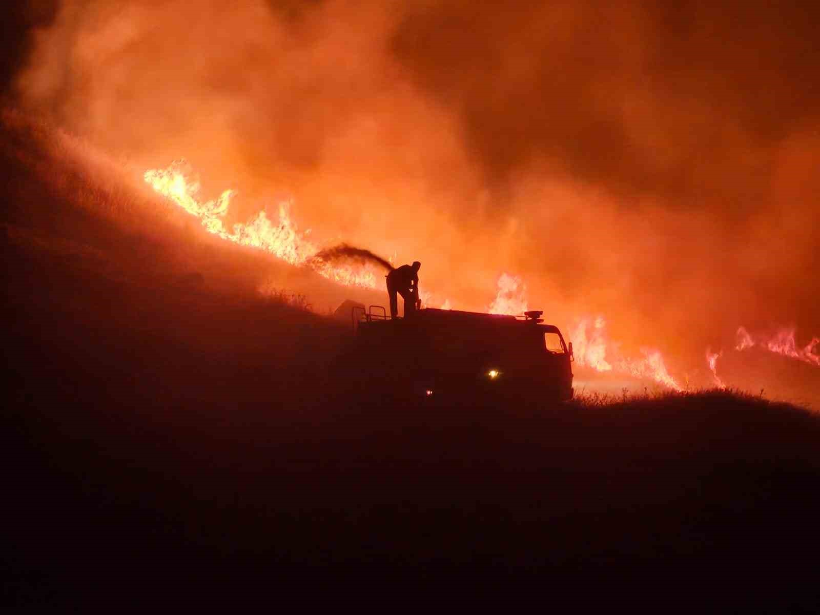 Elazığ’da yangın: Köy tedbir amaçlı boşaltılıyor