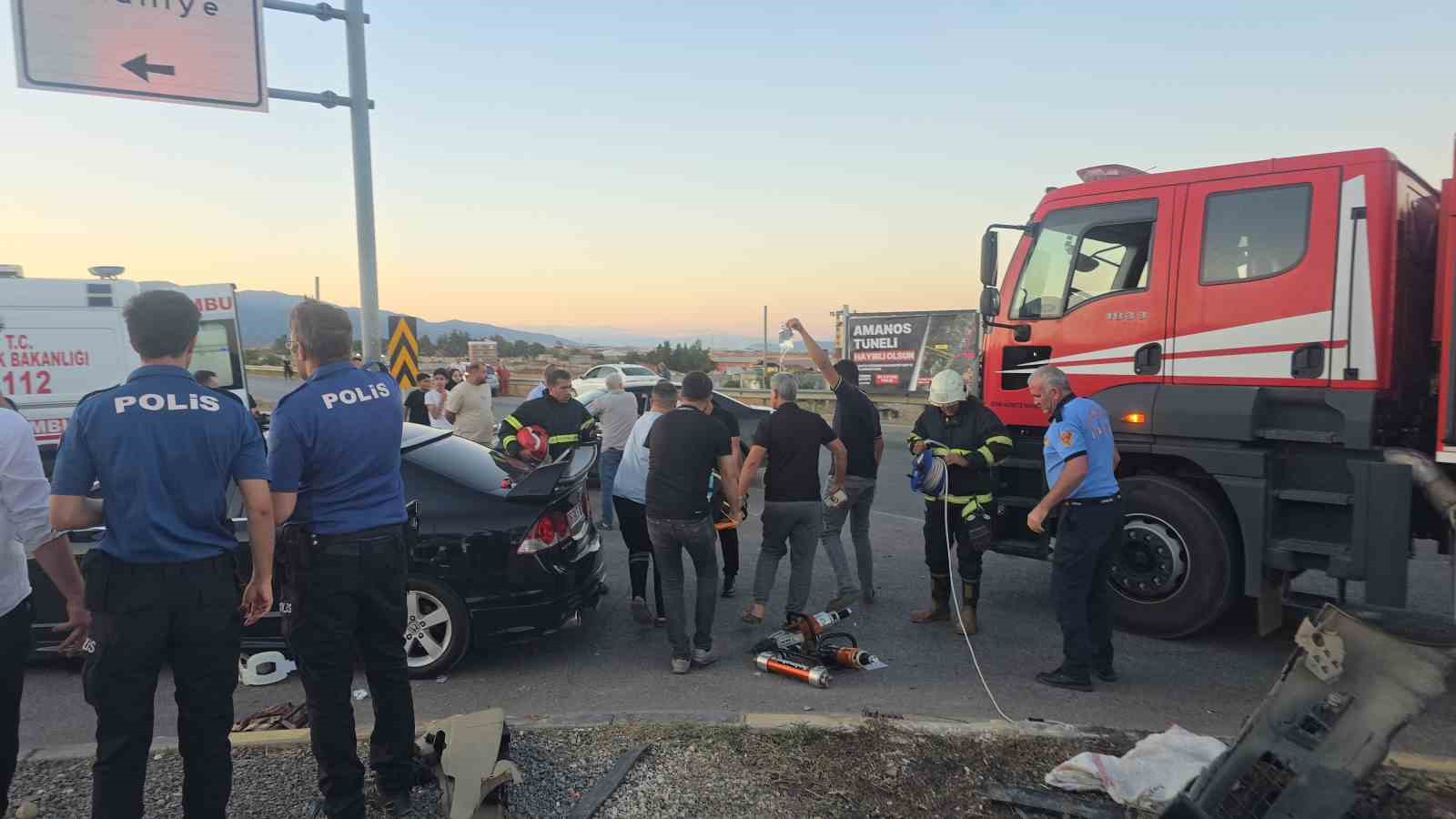 Gaziantep’te tır ile otomobil çarpıştı: Nişanlı çift yaralandı 
