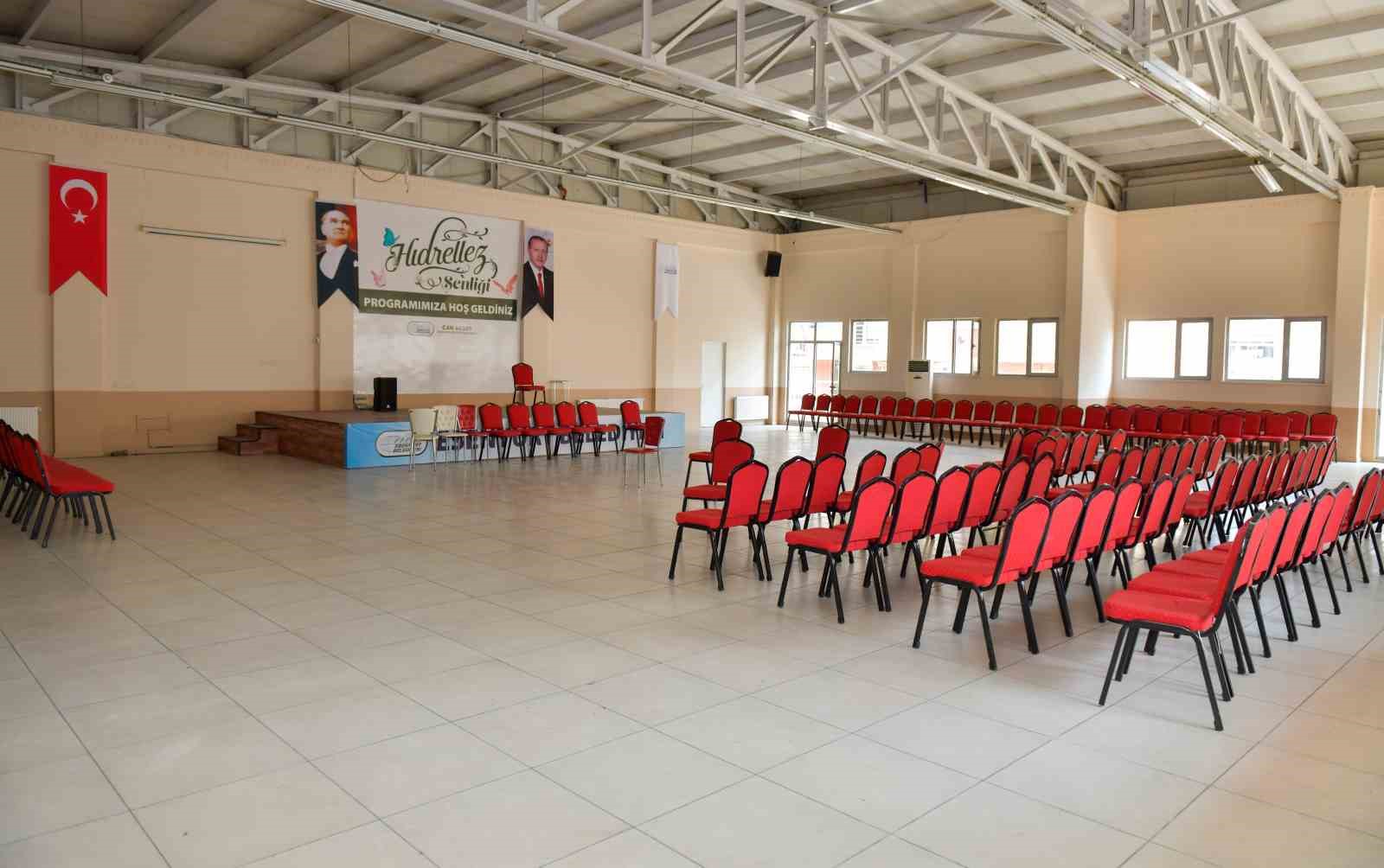 Esenyurt Belediyesi Roman Kültür evi yenilendi, yeni kurslarla hizmete başladı 