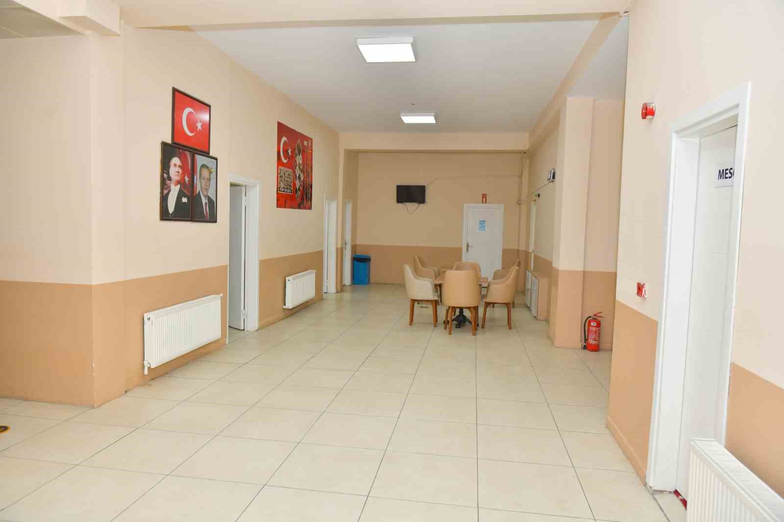 Esenyurt Belediyesi Roman Kültür evi yenilendi, yeni kurslarla hizmete başladı 